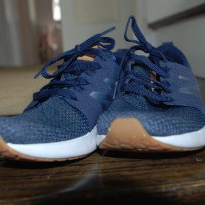 NEW Balance FRESH FOAM